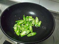 家常菜尖椒炒鸡蛋做法图解4)