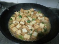 美味的豆瓣酱烧豆腐做法图解9)