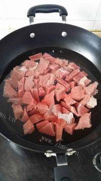 家常菜红烧牛肉土豆做法图解1)