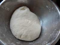 美味的香葱豆腐卷做法图解4)