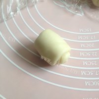 诱人的豆沙菊花酥做法图解9)