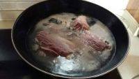 自制酱牛肉做法图解2)