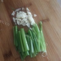 色香味俱全的葱油面做法图解1)