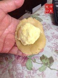 自制广式绿豆沙月饼做法图解12)