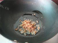 口感极佳的菜脯蛋炒饭做法图解3)