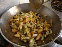 家常菜土豆炖芸豆做法图解6)