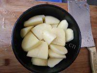 家常菜土豆蒸腊肉做法图解3)