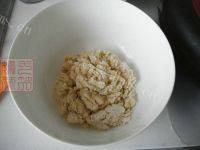 甜美的椰蓉面包卷做法图解3)