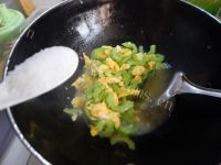 特色美食苦瓜炒鸡蛋做法图解11)