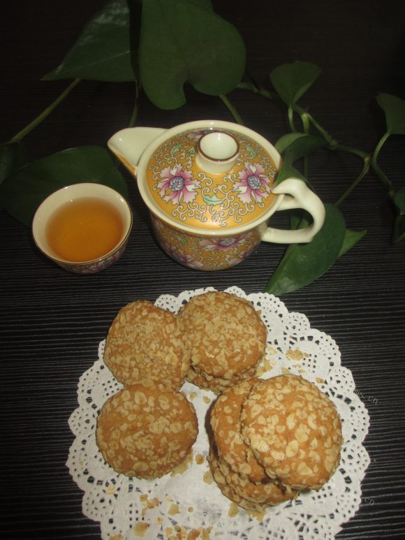 芳香四溢的红糖燕麦饼干