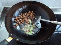 香菇豆角肉丁焖饭的做法图解七
