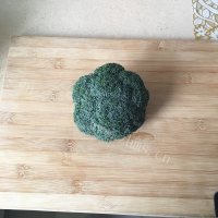家常菜蒜炒西兰花做法图解1)