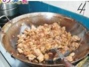 肉烧茄片做法图解4)