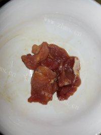 肉片炒瓠瓜做法图解2)