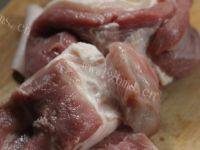 常吃不腻的蒜薹回锅肉做法图解1)