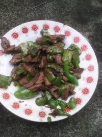 家常菜辣椒炒牛肉