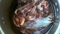 自制卤牛肉做法图解3)