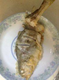 家常菜糖醋黄花鱼做法图解9)