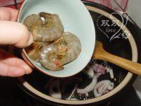 简易海鲜粉丝煲做法图解3)
