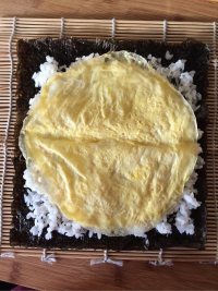 美味的金枪鱼寿司做法图解3)