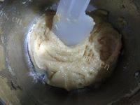 自制炼乳棉花蛋糕做法图解4)