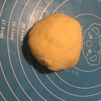 自制苹果玫瑰花做法图解3)