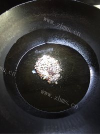 好吃的羊肉胡萝卜包子做法图解8)