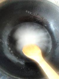 下酒菜挂霜花生做法图解3)