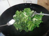 鲜的蒜香油麦菜做法图解5)