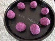 口感饱满的紫薯饭团做法图解4)