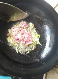 家常菜肉末茄子做法图解4)