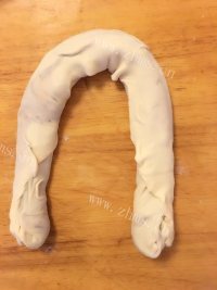 美味的麻酱烧饼做法图解7)