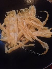 家常菜腐竹炒肉片做法图解4)