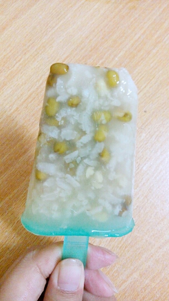 香气浓郁的绿豆冰棍