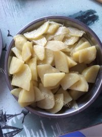 家常菜清炒土豆片