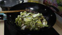 家常菜土豆炖芸豆做法图解4)