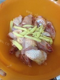 滋补的虫草花蒸鸡做法图解1)
