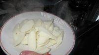 妈妈教我做荷兰豆炒腊肠做法图解5)