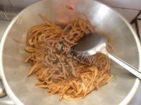 家常菜黄花菜炒肉丝做法图解6)