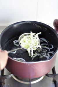 自制炸酱面做法图解26)