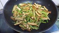 家常菜香芹炒豆干