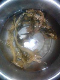 回味无穷的梅菜肉饼做法图解2)