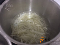 家常菜麻辣土豆丝做法图解5)