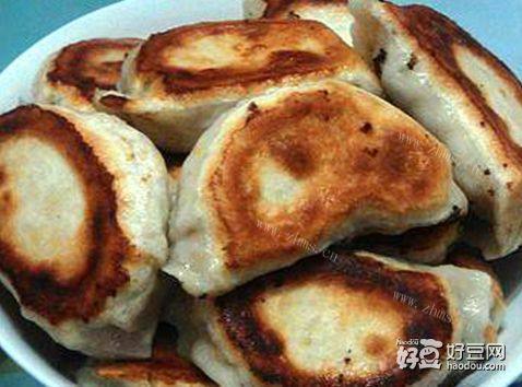 葱香猪肉锅贴