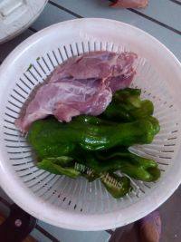 有特色的青椒炒肉丝做法图解1)