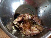 自己做的白菜肉馄饨做法图解3)