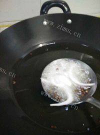 家常菜番茄炖鱼做法图解5)