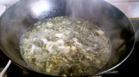 清淡的紫菜蛋花汤做法图解5)