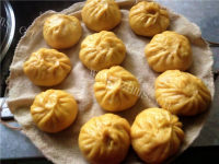 美味的绿豆沙馅南瓜包做法图解10)