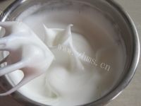 营养丰富的紫薯蛋糕卷做法图解8)
